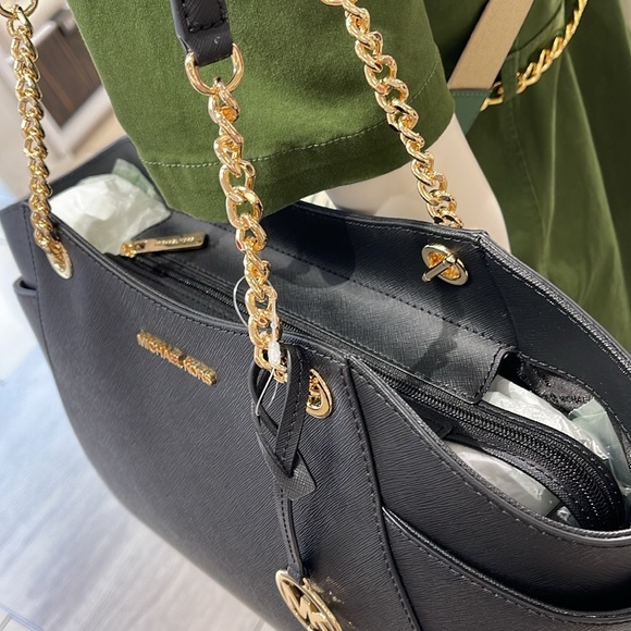 Michael Kors MICHAEL KORS
Jet Set Large Saffiano Leather Shoulder Tote Bag
NWT - Picture 8 of 16